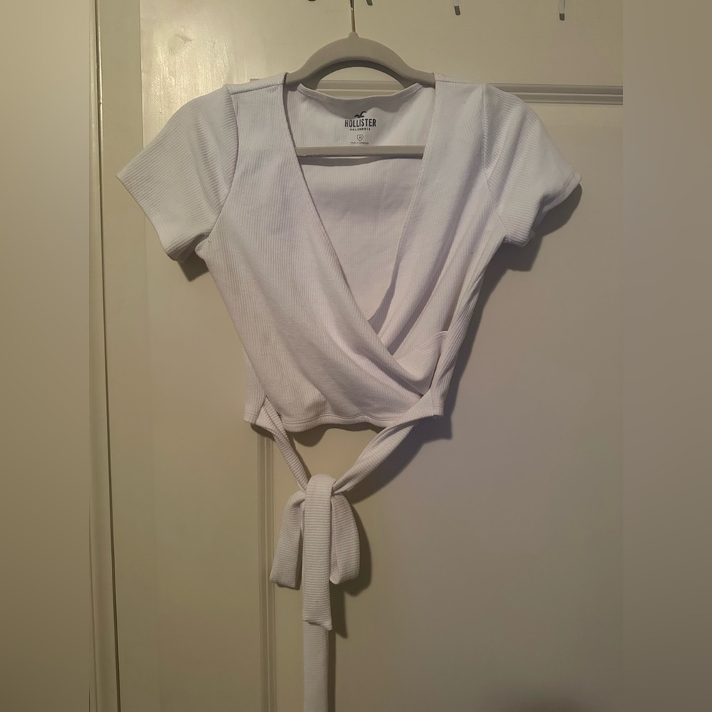 Hollister cropped shirt